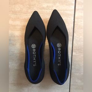 NEW Rothy’s black pointed flat.